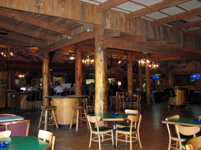 Colter's Hotel 2*